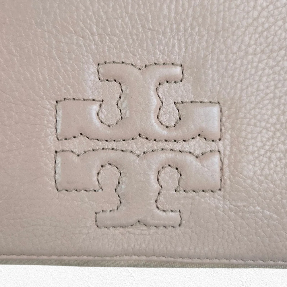 Tory Burch Amanda Blush Pink Pebbled Leather Zip Tassel Continental Wallet